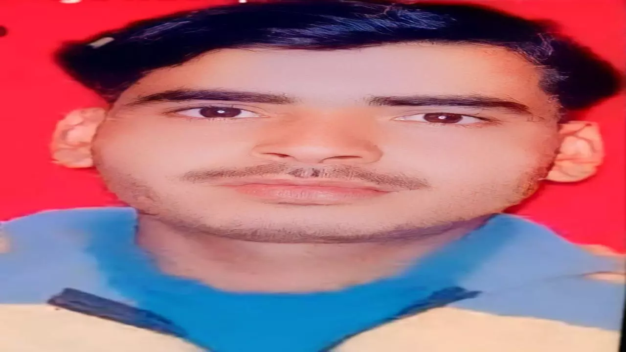 Bareilly News: शाही में युवक की नदी में डूबने से मौत, 36 घंटे बाद मिला शव Bareilly News: शाही में युवक की नदी में डूबने से मौत, 36 घंटे बाद मिला शव