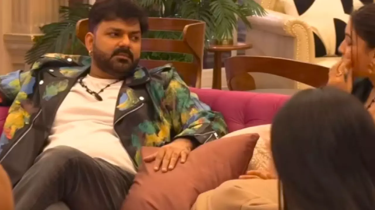 Pawan Singh New Movie Offer Akriti