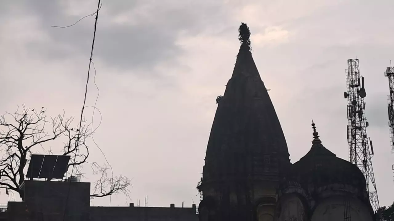 बलरामपुर में बदला मौसम का मिजाज, हल्की बूंदाबांदी से मिली गर्मी से राहत, किसानों को अभी बारिश की आस