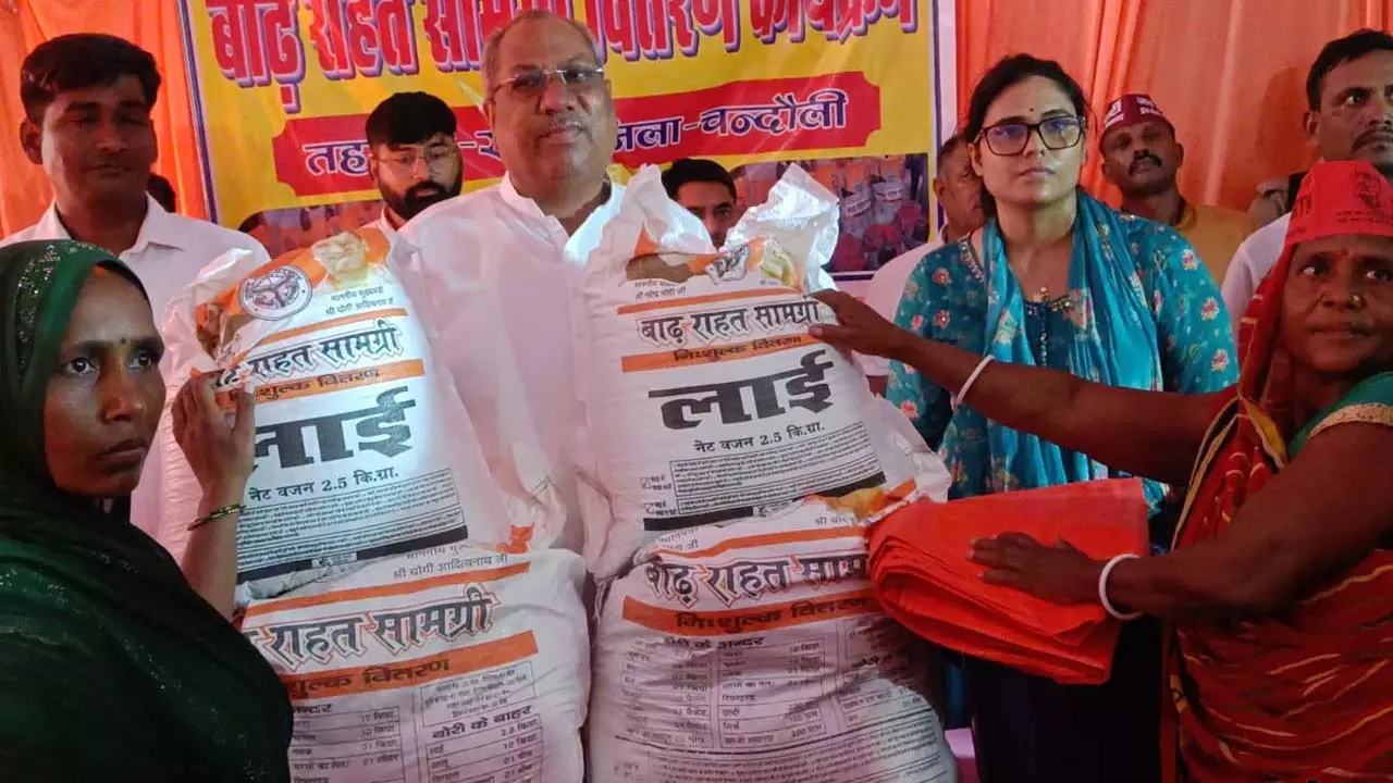 Fisheries minister distributes relief materials to flood victims, plain target on SP chief