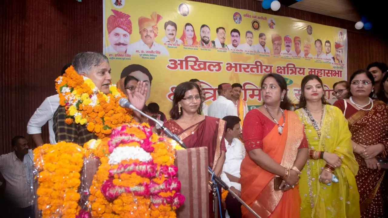 Aligarh News: क्षत्रिय महासभा का मिलन समारोह, एकता और आस्था पर जोर