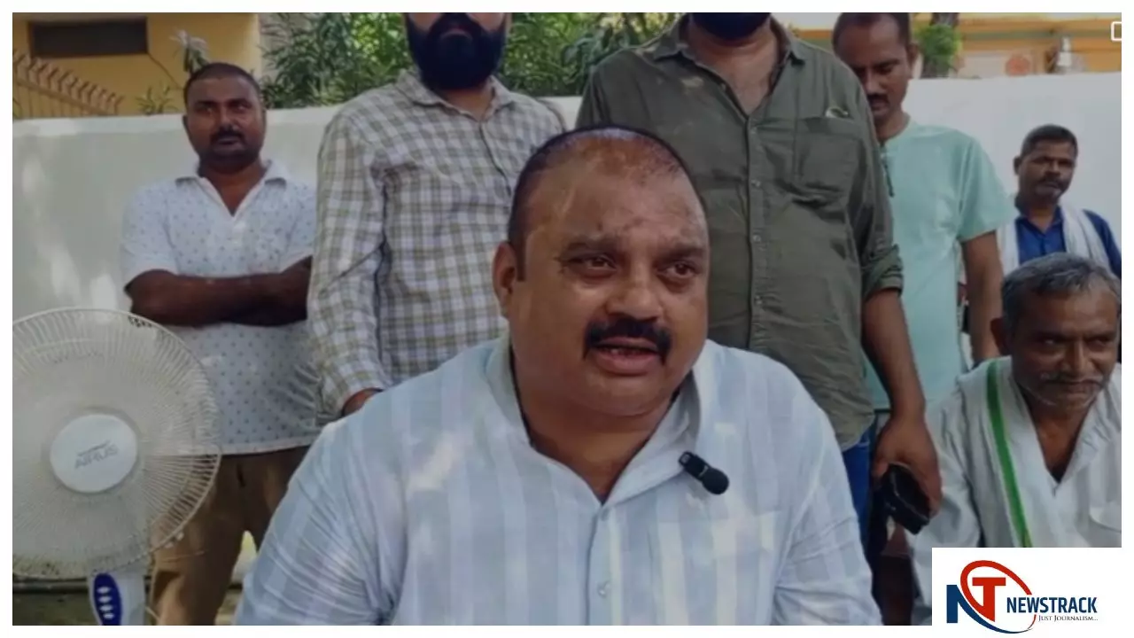 Sultanpur News: शहर विधायक के दबाव में मूर्ति हटाने की मांग पर बाहुबली मोनू सिंह का तीखा पलटवार