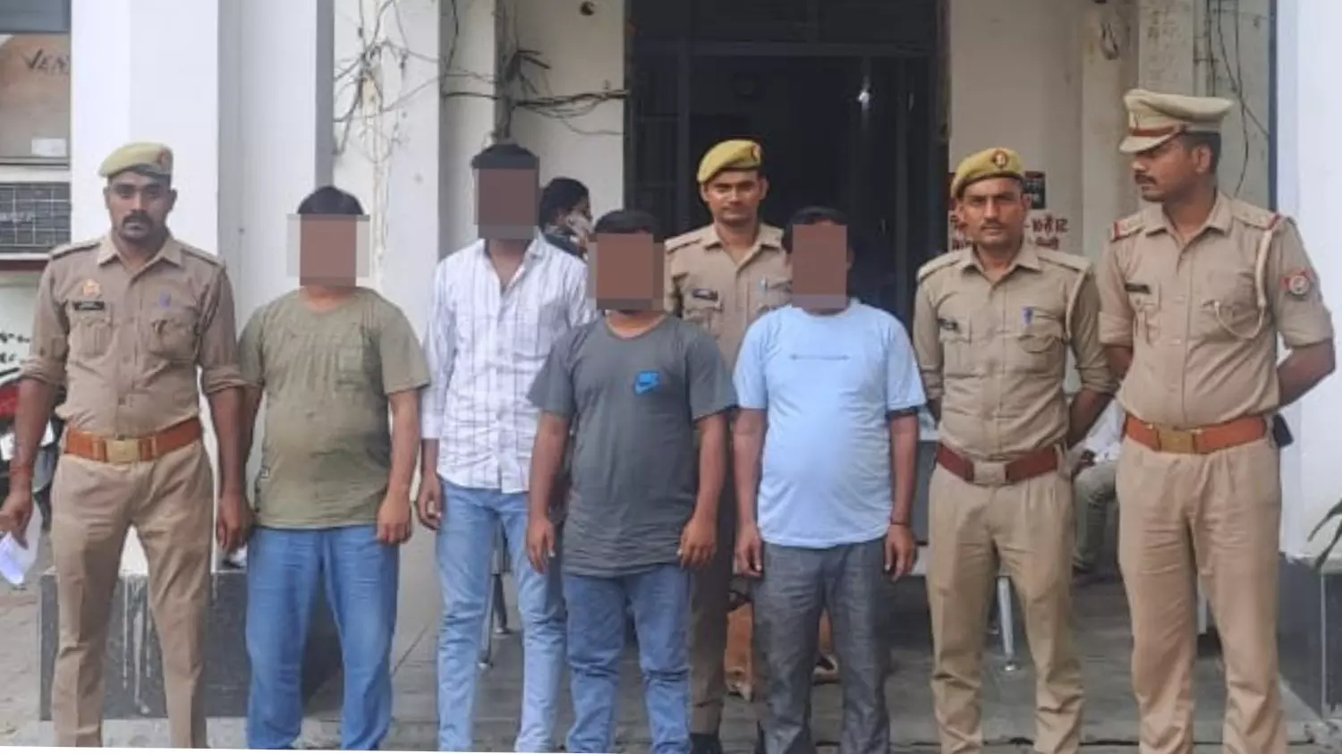 बेहटा ब्लास्ट मामले में 4 आरोपी हुए गिरफ्तार, 25-25 हजार का था इनाम, लखनऊ पुलिस का तेज हुआ एक्शन