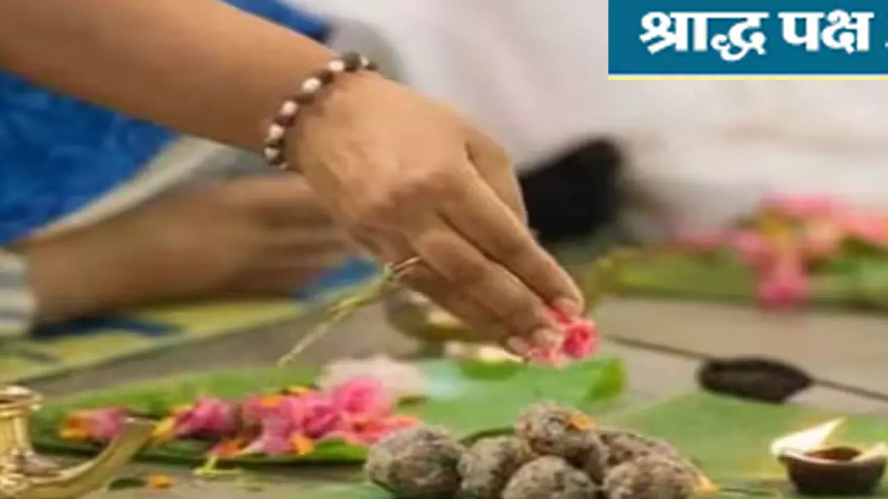 श्राद्ध में पितरों तक भोजन कैसे पहुंचता है ? जाने पितृ पक्ष भोजन के बारे में
