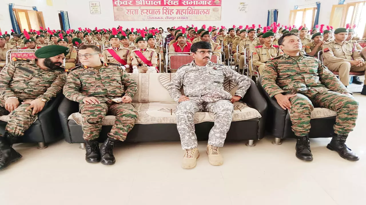 Jaunpur News: राजा हरपाल सिंह महाविद्यालय में NCC का 10 दिवसीय प्रशिक्षण शिविर जारी
