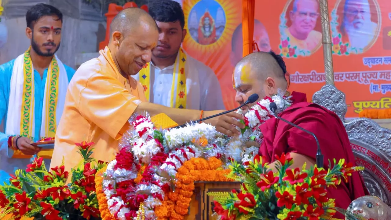ज्ञानदायिनी, भक्ति से जोड़ने वाली और मुक्ति का मार्ग दिखाने वाली कथा है श्रीमद्भागवत : सीएम योगी