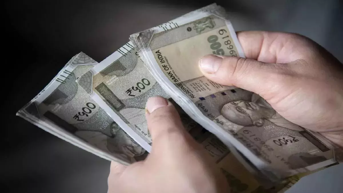Etah News: 42 लाख की अनियमितताओं में घिरे डीपीआरओ, निलंबित – मेरठ मंडल आयुक्त करेंगे जांच