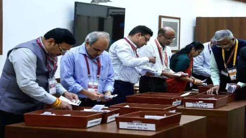 उपराष्ट्रपति चुनाव में हुआ घोटाला? क्रॉस वोटिंग में हुई बड़ी धांधली, इन सांसदो ने दिया धोखा
