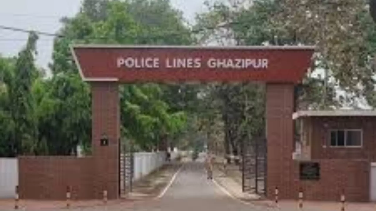 Ghazipur News: नोनहरा लाठीचार्ज कांड में पुलिस अधीक्षक ने 6 को किया सस्पेंड 5 हुए लाईन हाजिर