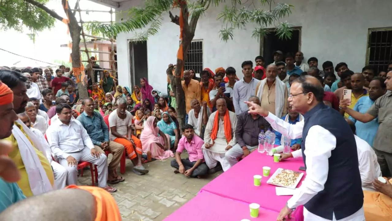 महराजगंज में केंद्रीय मंत्री पंकज चौधरी ने जन संवाद में बताए जीएसटी और गेमिंग कानून के लाभ