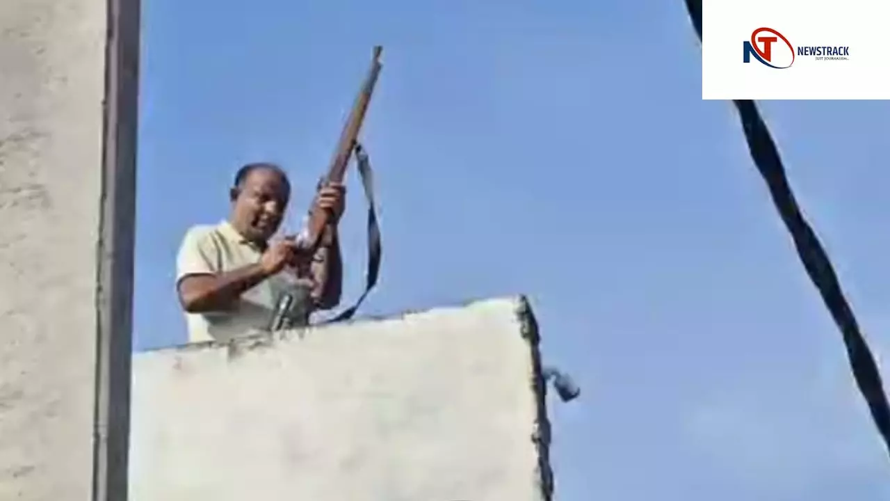 एटा में जमीन विवाद में फायरिंग-पथराव का वीडियो वायरल, चौकी इंचार्ज की भूमिका पर सवाल