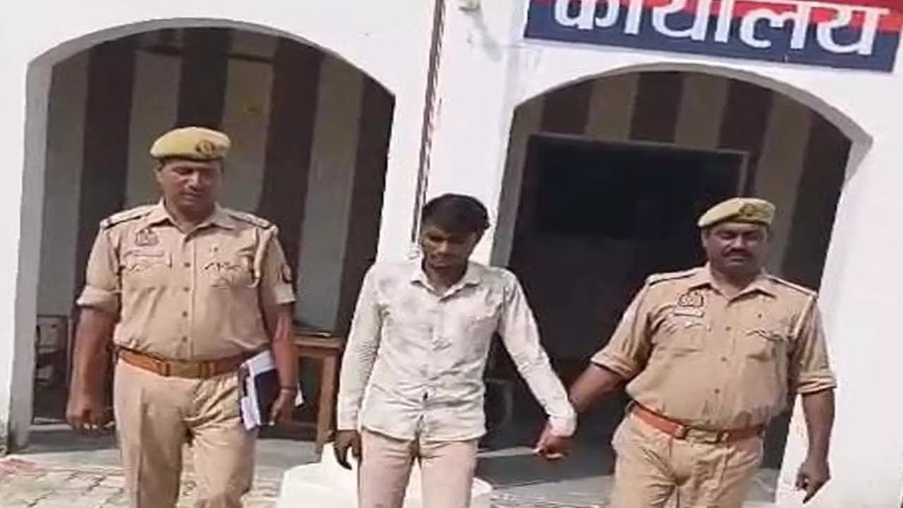 Accused of running away minor arrested, mother lodged complaint at police station Accused of running away minor arrested, mother lodged complaint at police station