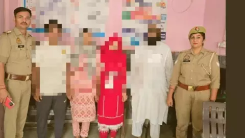 Hapur News: इंस्टाग्राम रील्स के लिए घर से भागीं हापुड़ की दो नाबालिग छात्राएं, दिल्ली से बरामद