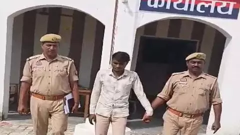 Accused of running away minor arrested, mother lodged complaint at police station Accused of running away minor arrested, mother lodged complaint at police station