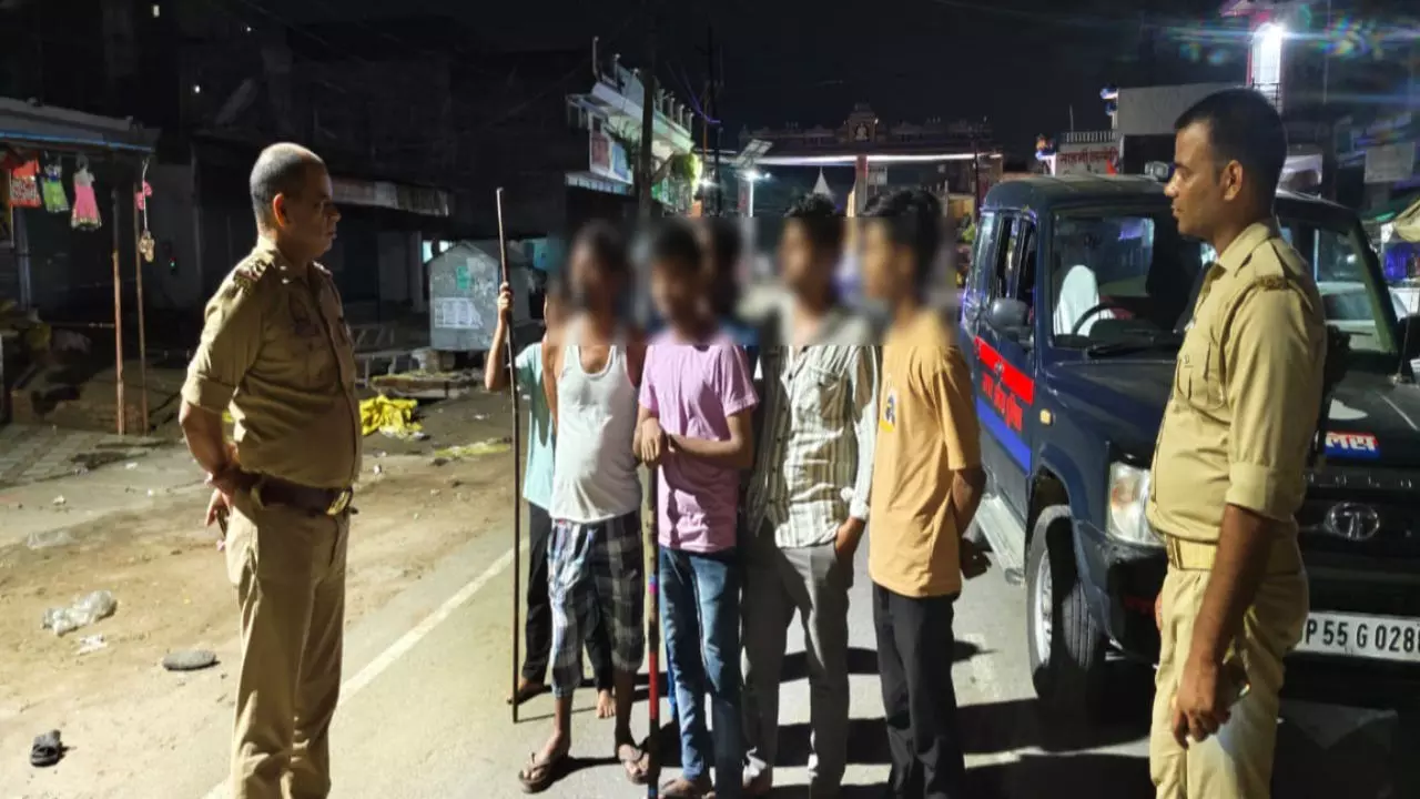 Siddharthnagar: ड्रोन व चोरी की अफवाहों पर पुलिस अलर्ट, रात्रिगश्त और चेकिंग अभियान तेज