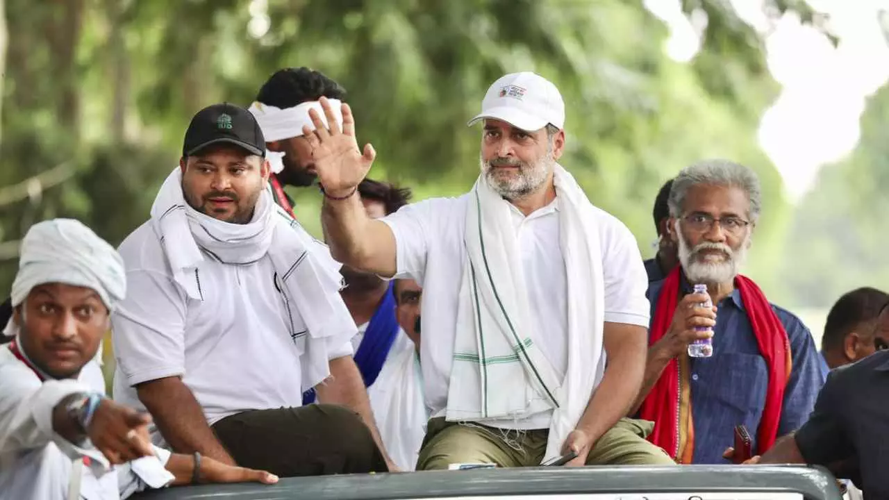 RJD को सता रहा हार का डर? राहुल के तुरंत बाद तेजस्वी ने निकाली अपनी चुनाव यात्रा, क्या है मामला