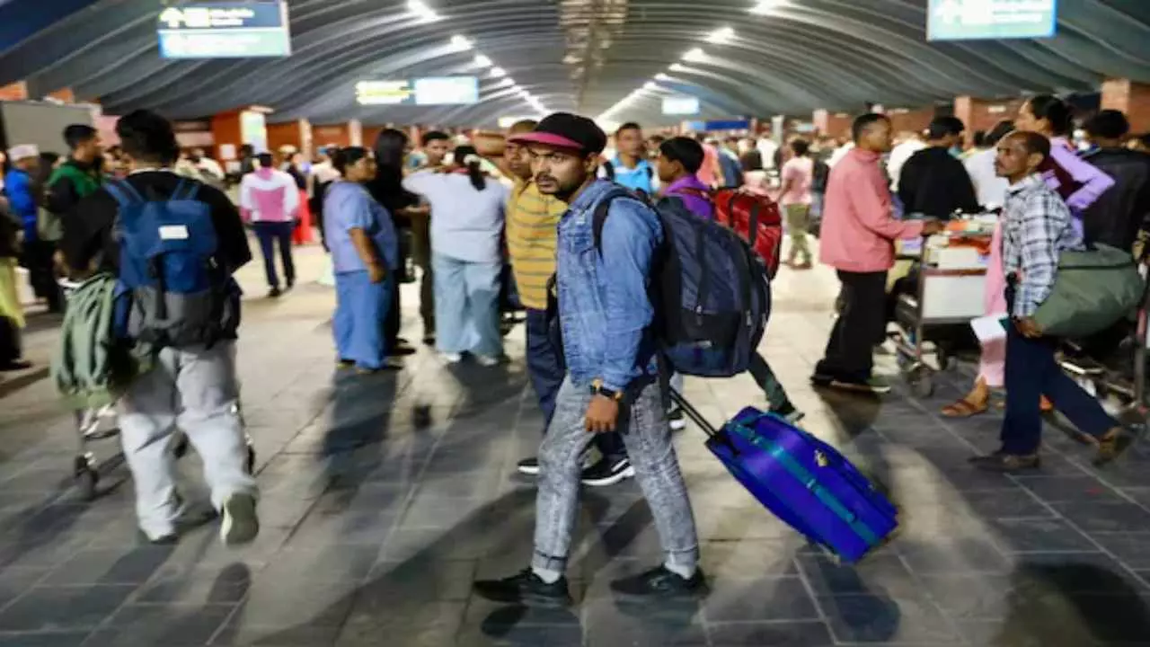 नेपाल का हाल हुआ बेहाल, Gen-Z आंदोलन ने टूरिज्म की तोड़ी कमर, अर्थव्यवस्था पर मंडराया खतरा