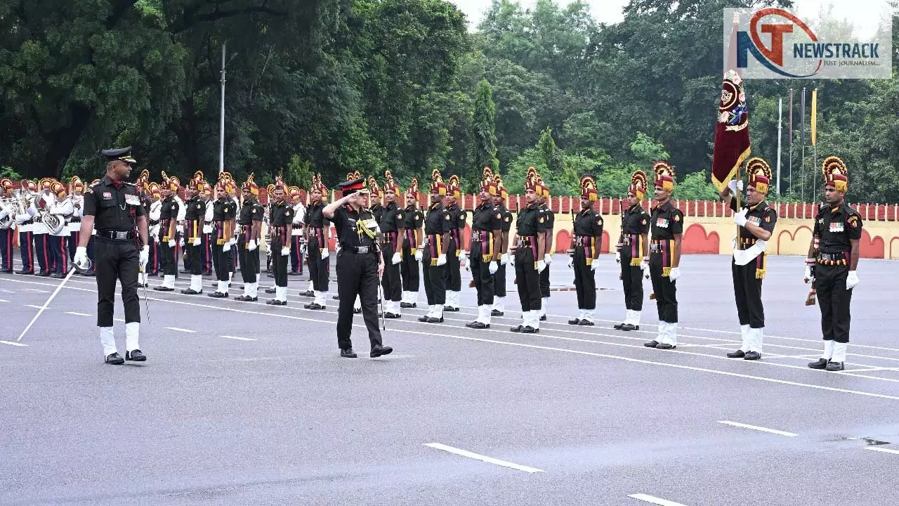 Director General of Army Medical Services Lt General receives guard of honor in Lucknow