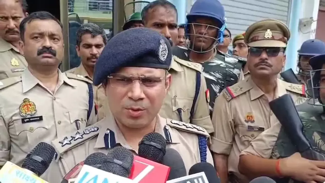 NEET छात्र की निर्मम हत्या से गोरखपुर में बवाल, पथराव में पुलिस घायल, पूरी चौकी सस्पेंड