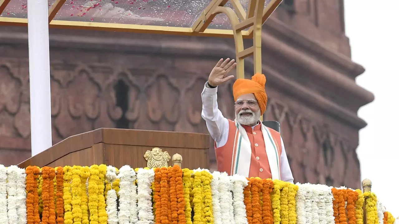 PM Modi को जन्मदिन पर देशभर से शुभकामनाएं, राहुल गांधी-शाह-नीतीश और CM योगी ने दी बधाई