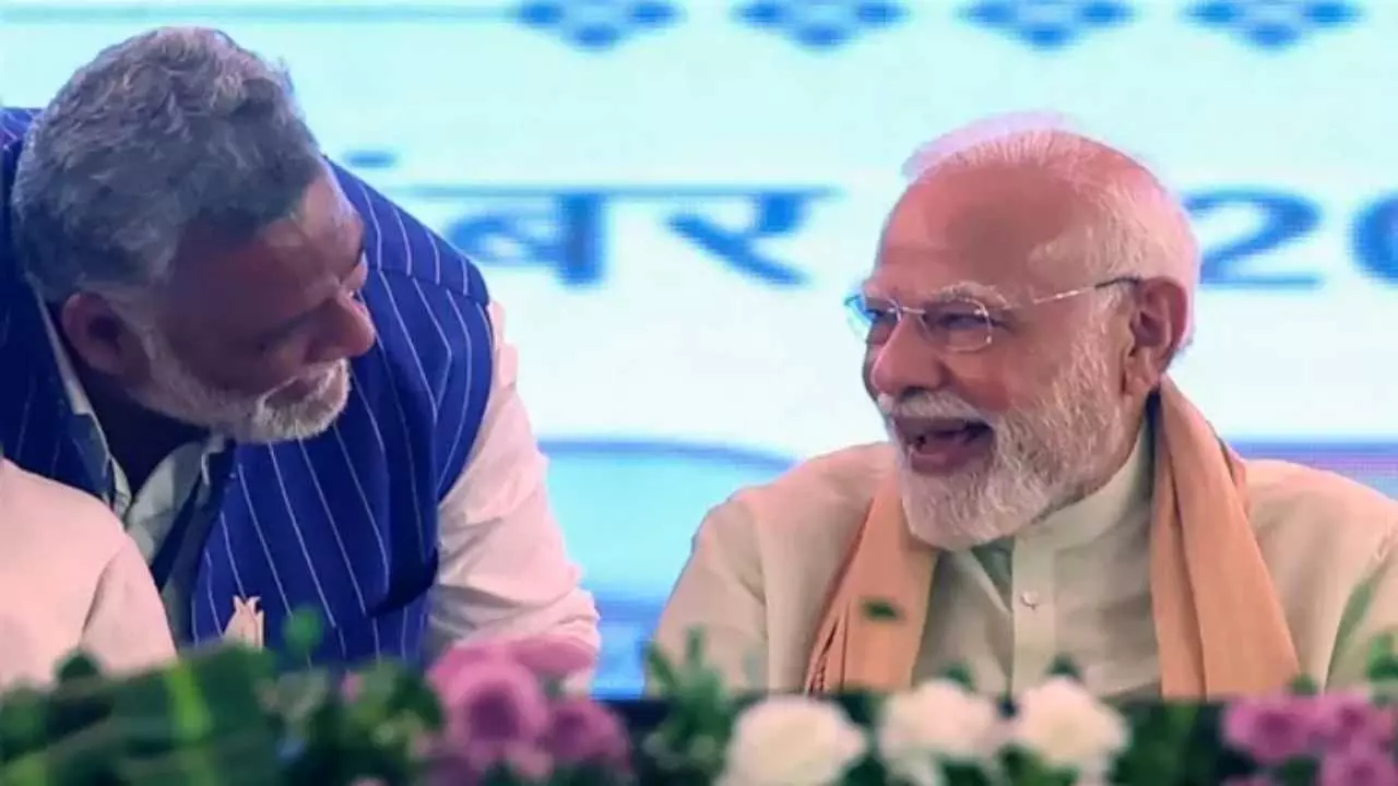बिहार चुनाव से पहले पप्पू यादव का डबल गेम, कांग्रेस के लिए बड़ी मुसीबत, BJP से बढ़ी नजदीकियां