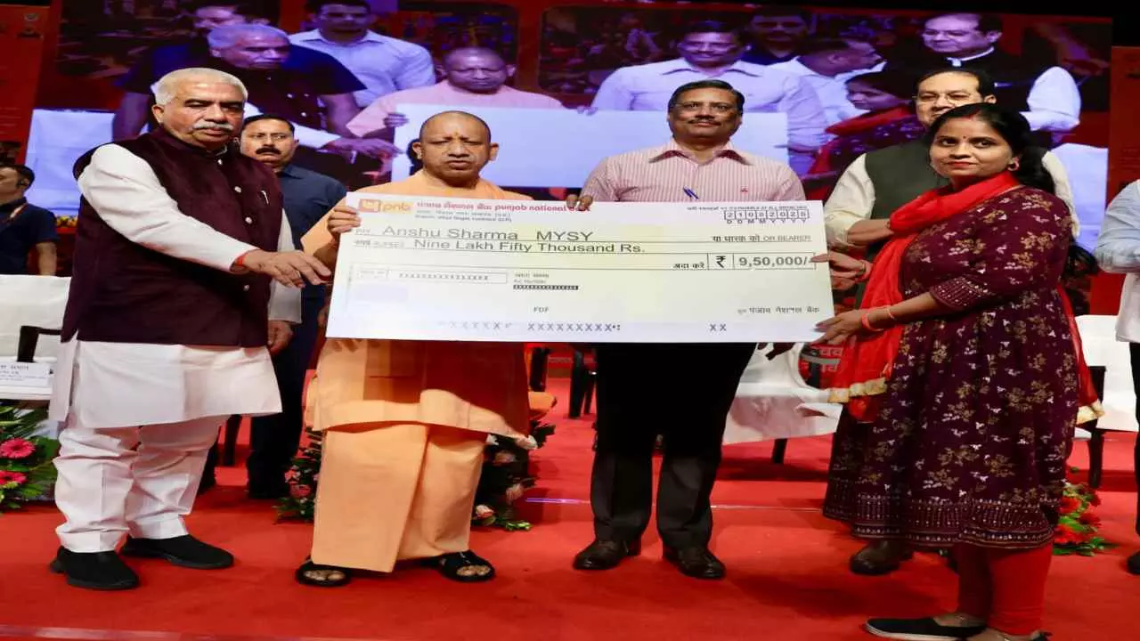 विश्वकर्मा जयंती पर सीएम योगी का बड़ा ऐलान: टूलकिट और ट्रेनिंग स्कीम से जुड़ेंगे 12 नए ट्रेड्स