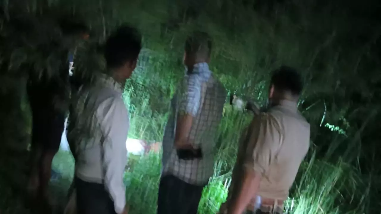 रायबरेली में गोवंश तस्करी का मामला, दो महिलाओं सहित तीन आरोपी ग्रामीणों के हत्थे चढ़े