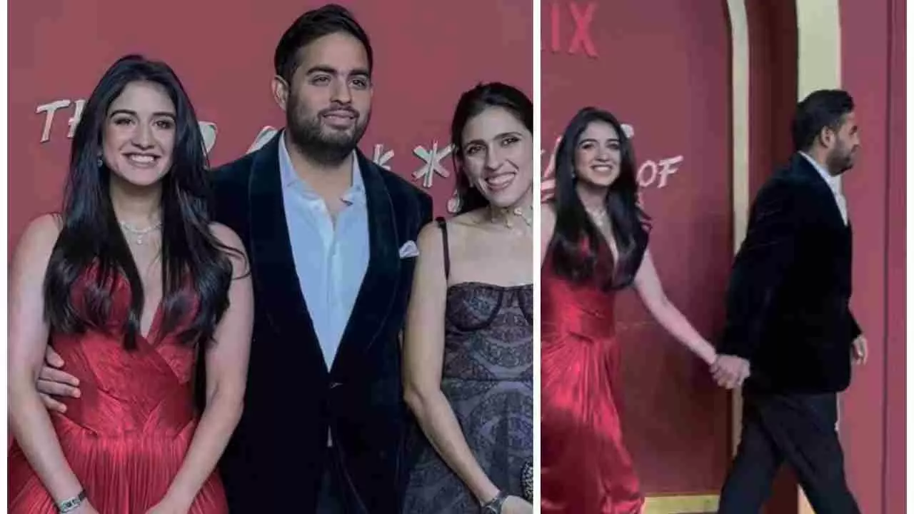 Akash ambani with wife and Radhika merchant