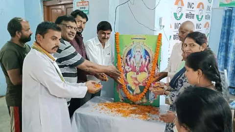 हरदोई में भगवान विश्वकर्मा जयंती समारोह: शिल्पकारों और तकनीकियों के प्रेरणा स्रोत का सम्मान