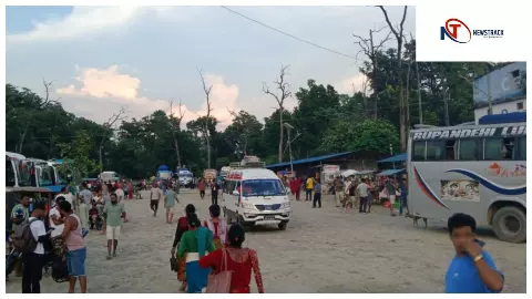 Lakhimpur Kheri News: नेपाल में कर्फ्यू हटा, दशई पर्व के लिए जन-जीवन हुआ सामान्य, सीमा पर बढ़ी रौनक