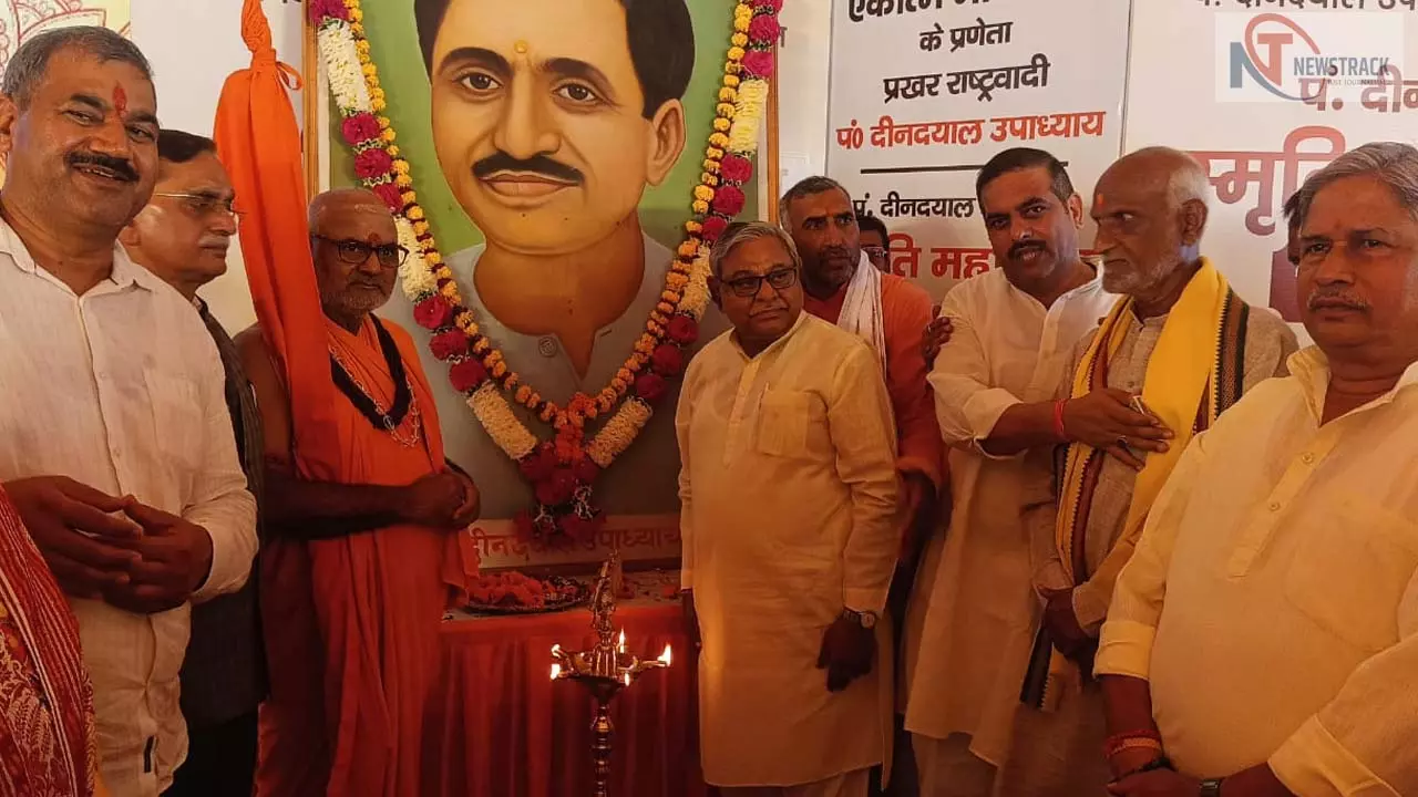 Valmiki Samaj placed 12 demands in Aligarh, appeal for end of outsourcing and permanent recruitment