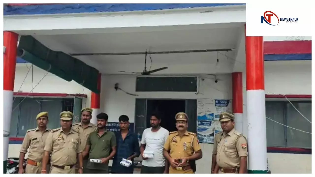 Auraiya News: पुलिस ने तीन शातिर चोरों को दबोचा, चोरी का माल और नकदी बरामद