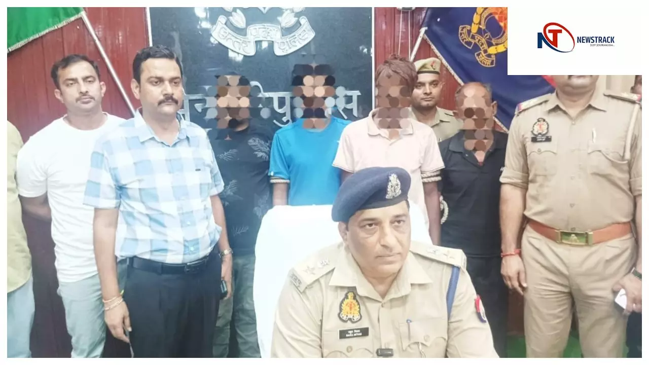 Mainpuri News: 35 किलो अवैध गांजे के साथ चार तस्कर गिरफ्तार, 8.75 लाख का माल बरामद Mainpuri News: 35 किलो अवैध गांजे के साथ चार तस्कर गिरफ्तार, 8.75 लाख का माल बरामद