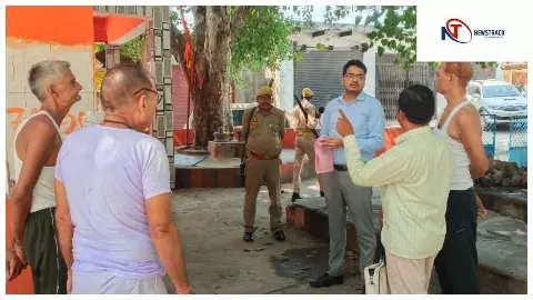 झांसी एसडीएम ने किया मतदाता पुनरीक्षण कार्यों का निरीक्षण, बीएलओ को दिए निर्देश