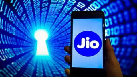 Jio Payments Bank ने लॉन्च किया सेविंग्स प्रो, बचत होगी ऑटो-इनवेस्ट ओवरनाइट म्यूचुअल फंड्स में