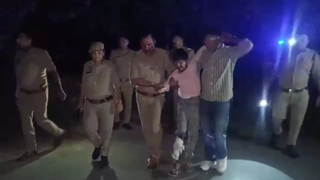 Shamli News: शामली में पुलिस मुठभेड़, एक जिला बदर बदमाश घायल, अवैध तमंचा और बाइक बरामद