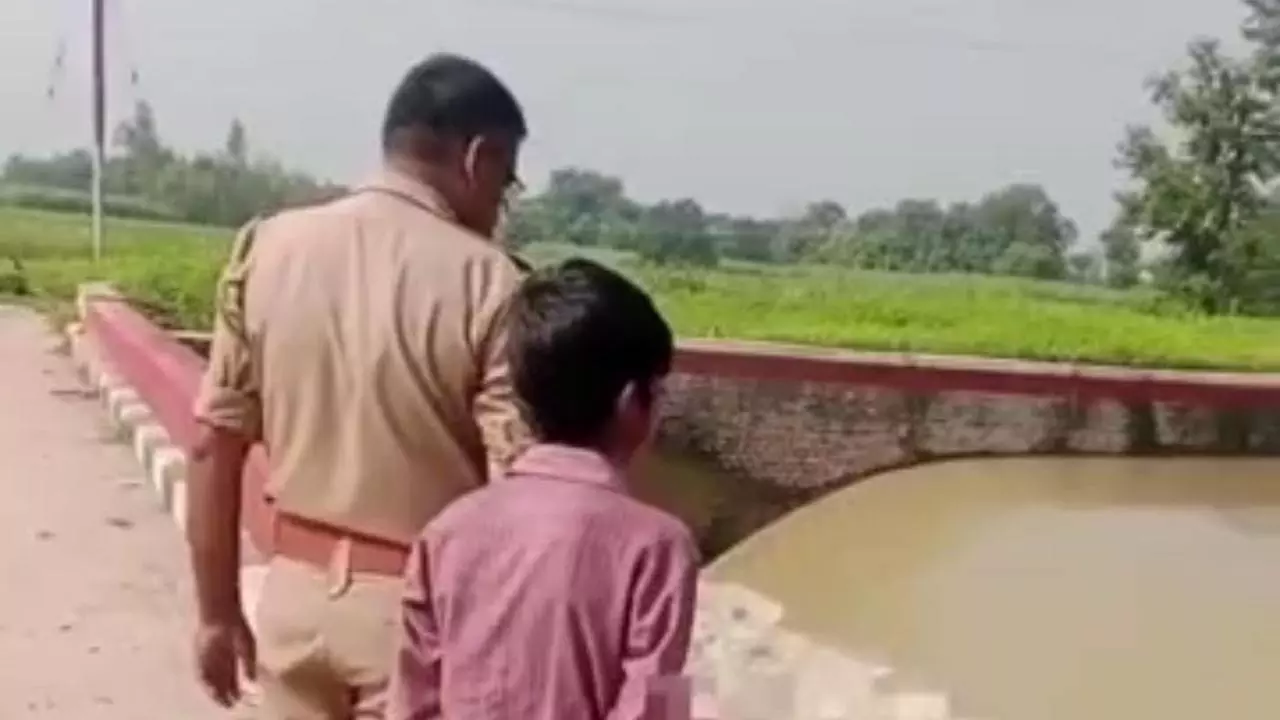 Balrampur News: बलरामपुर के उतरौला में सरयू नहर से अज्ञात व्यक्ति का शव बरामद, पुलिस जांच में जुटी