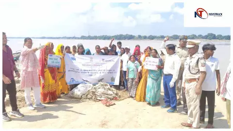 Chandauli News:गंगा घाटों की सफाई का संदेश: नमामि गंगे और यूनियन बैंक ने चलाया स्वच्छता अभियान Chandauli News:गंगा घाटों की सफाई का संदेश: नमामि गंगे और यूनियन बैंक ने चलाया स्वच्छता अभियान