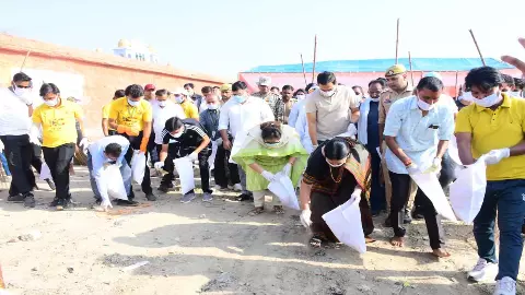 Sanitation Campaign in Aligarh, Grand Shramdan at Numaish Ground