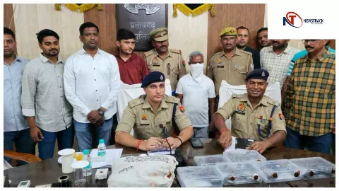 Pratapgarh News: अवैध असलहा तस्कर गिरफ्तार, 5 पिस्टल व मोबाइल बरामद, एसपी का खुलासा