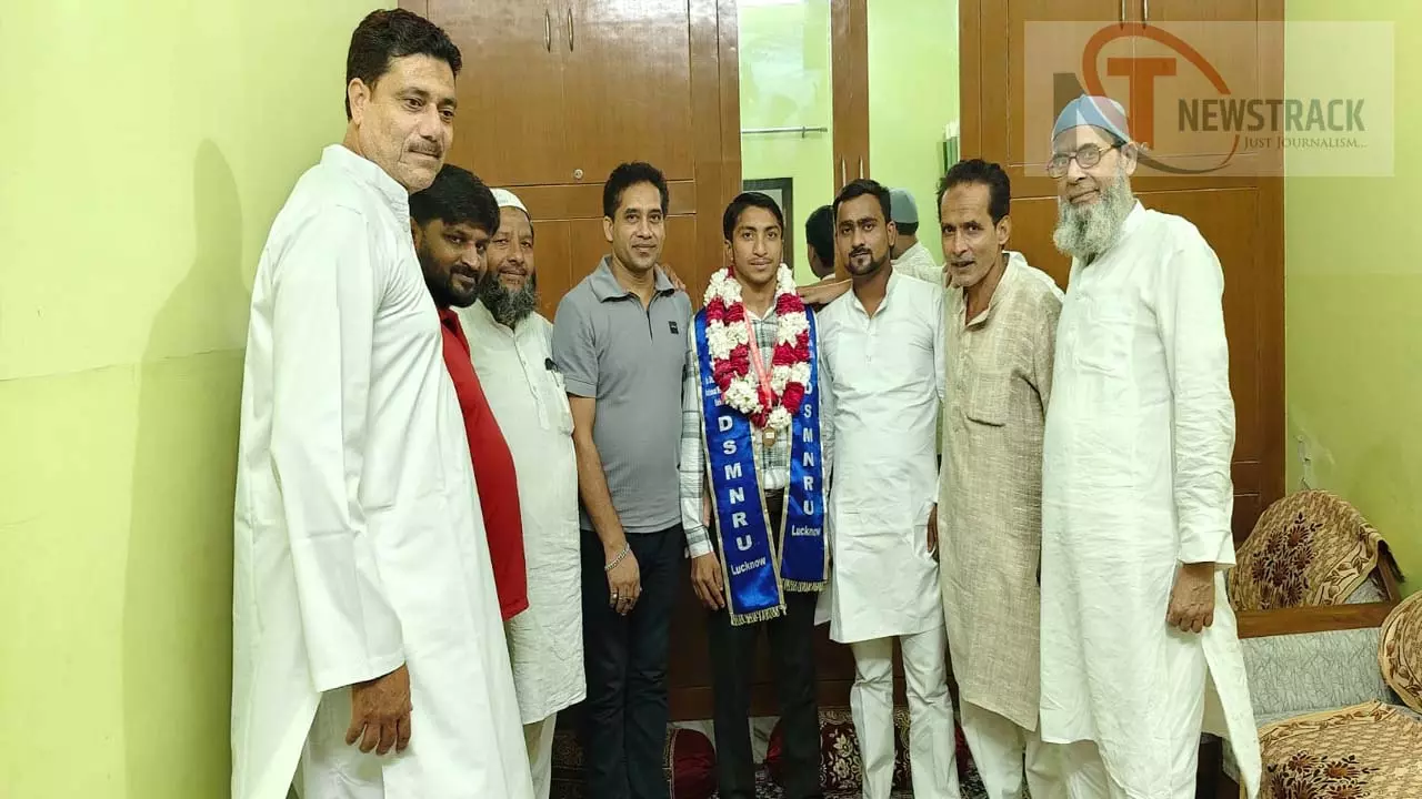 Bilal receives gold medal from governor, city named Roshan