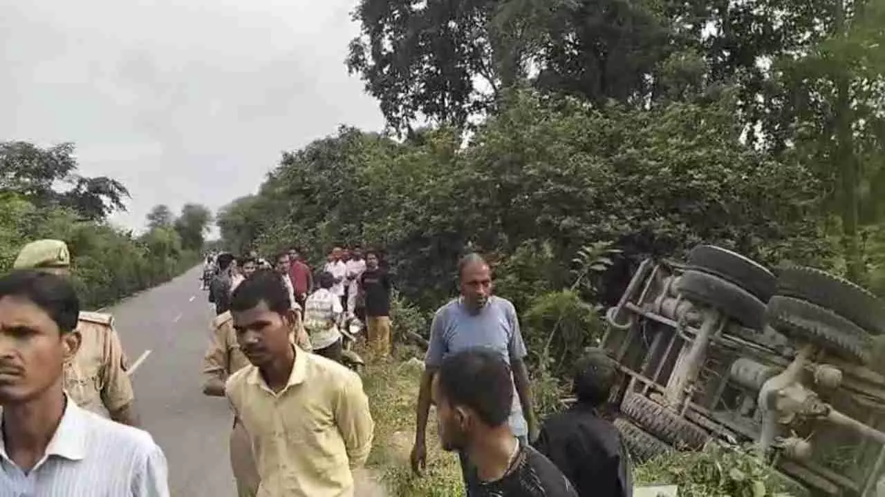 Sitapur Road Accident