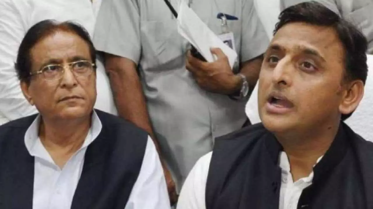 बड़े लोग आएंगे तो... आजम खां ने अखिलेश के लिए क्यों बोली ऐसी बात, मुलाकात से पहले बढ़ी टेंशन