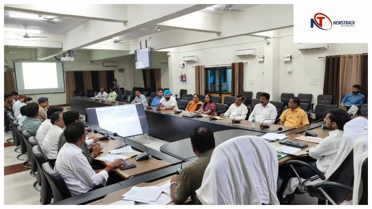 Chandauli News: चंदौली डीएम ने उद्योगों की समस्याओं के समाधान को दिए निर्देश Chandauli News: चंदौली डीएम ने उद्योगों की समस्याओं के समाधान को दिए निर्देश