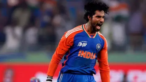 IND vs PAK: तिलक ने बचाई सिंदूर की लाज़! बॉर्डर के बाद खेल के मैदान पर भी भारत की दहाड़