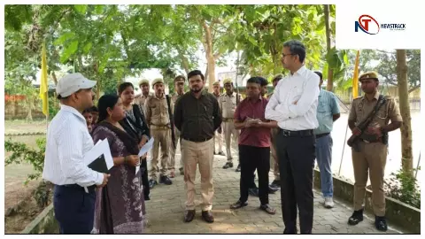 Shravasti News: अपर सचिव ने प्राथमिक विद्यालय चहलवा का किया निरीक्षण