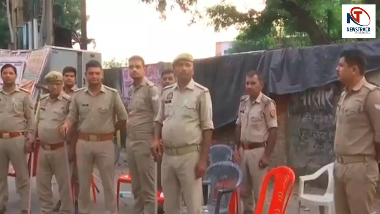 यूपी में शरिया कानून लाने की इतनी बड़ी साजिश! मुजाहिदीन आर्मी का भंडाफोड़ कर चार संदिग्ध आतंकी दबोचे यूपी में शरिया कानून लाने की इतनी बड़ी साजिश! मुजाहिदीन आर्मी का भंडाफोड़ कर चार संदिग्ध आतंकी दबोचे