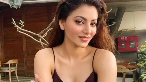 बुरी फंसी उर्वशी रौतेला, OneXBet सट्टेबाजी ऐप मामले में पहुंचीं ईडी ऑफिस बुरी फंसी उर्वशी रौतेला, OneXBet सट्टेबाजी ऐप मामले में पहुंचीं ईडी ऑफिस