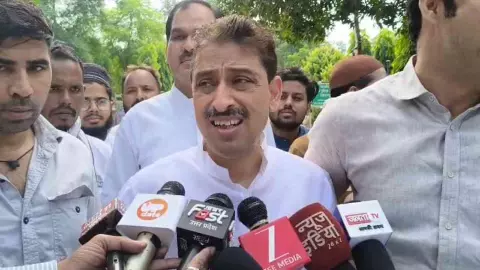 Saharanpur News: इमरान मसूद बोले – देश में दो कानून, हनुमान चालीसा पढ़ने वालों पर नहीं होती कार्रवाई Saharanpur News: इमरान मसूद बोले – देश में दो कानून, हनुमान चालीसा पढ़ने वालों पर नहीं होती कार्रवाई