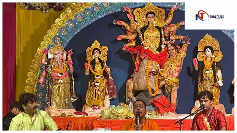 Lucknow News: इमार गोमती ग्रीन में दुर्गा पूजा महोत्सव: चंदन मिश्रा की भजन संध्या पर झूमे निवासी